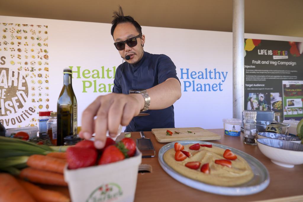 Kwanghi Chan at the Eat Well Kitchen Stage